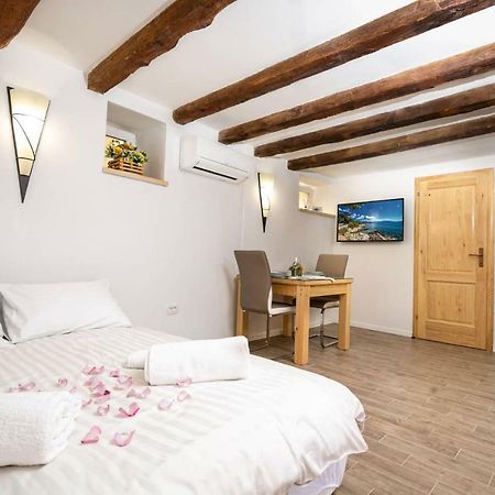 Studio Apartman Old Town نوفي فينودولسكي المظهر الخارجي الصورة