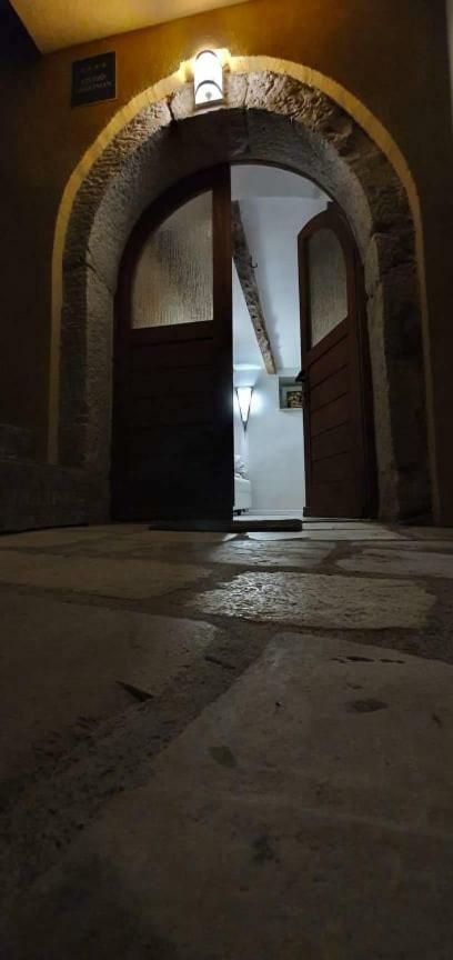 Studio Apartman Old Town نوفي فينودولسكي المظهر الخارجي الصورة